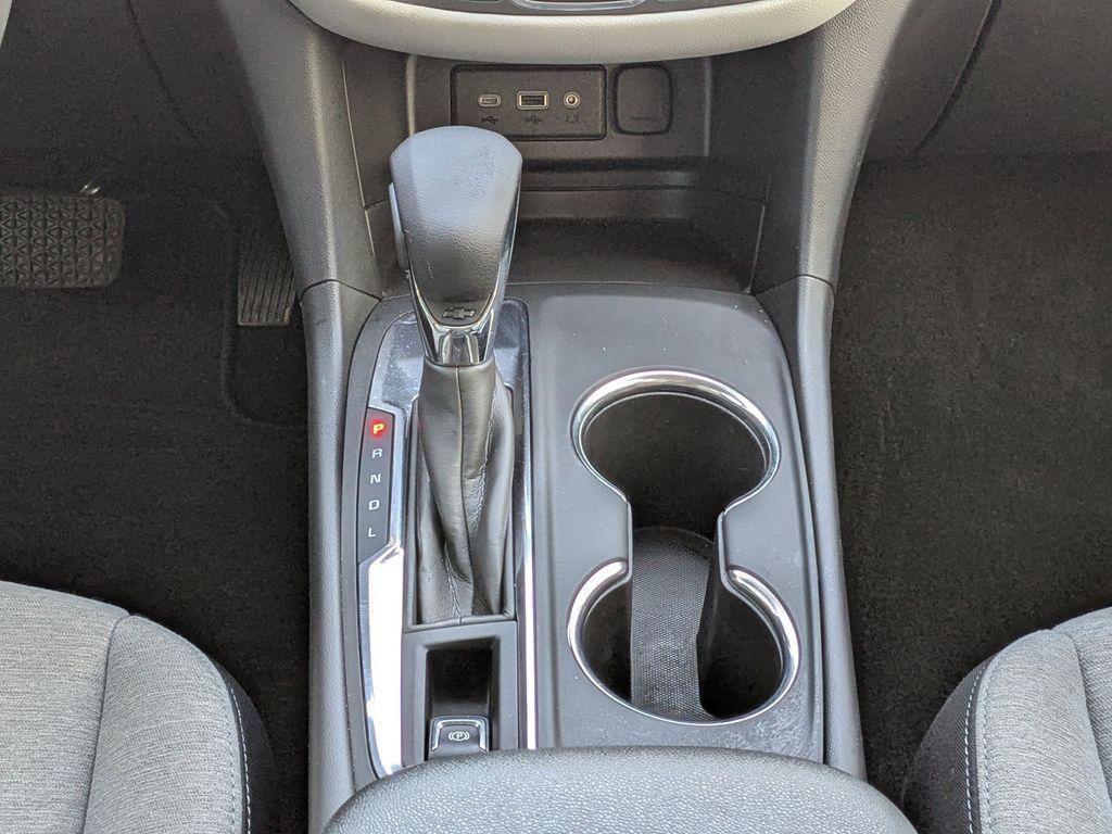 used 2023 Chevrolet Equinox car, priced at $21,088