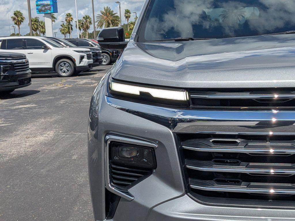 new 2025 Chevrolet Traverse car, priced at $43,130