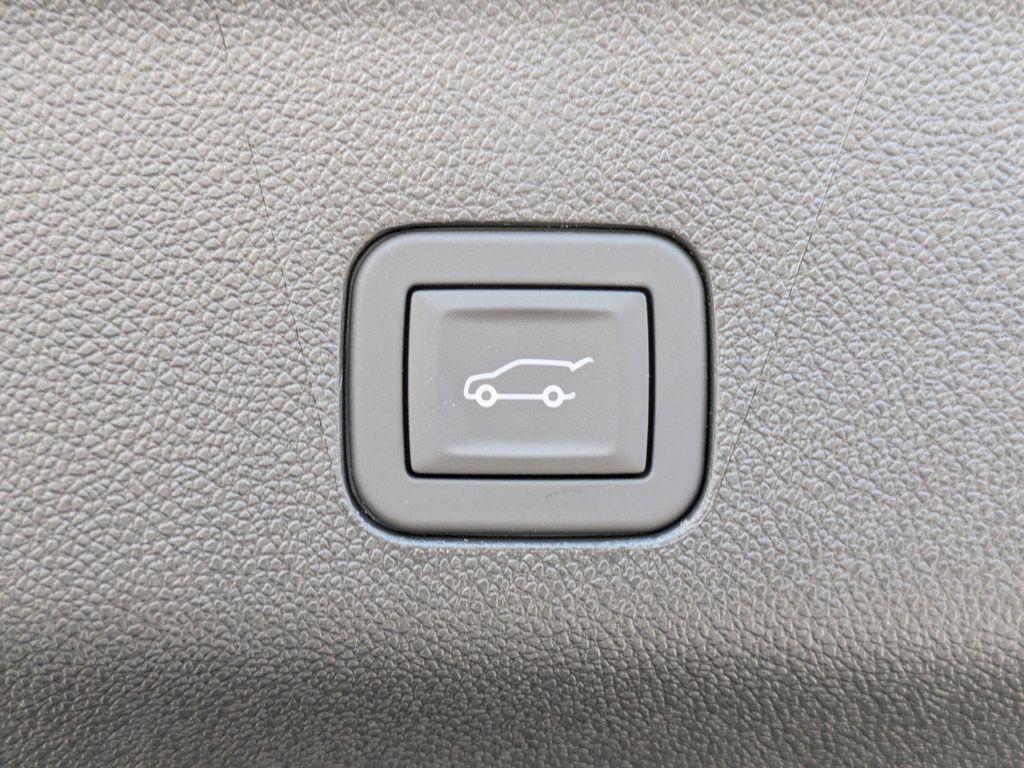 new 2025 Chevrolet Suburban car, priced at $74,195