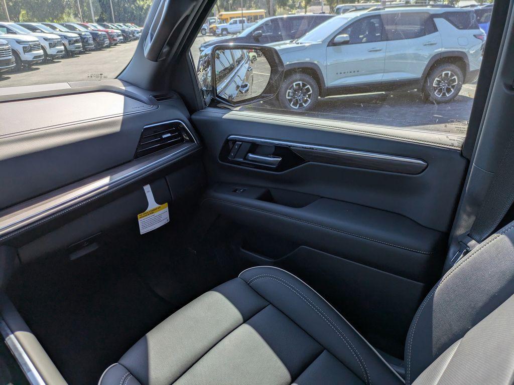 new 2025 Chevrolet Suburban car, priced at $74,195