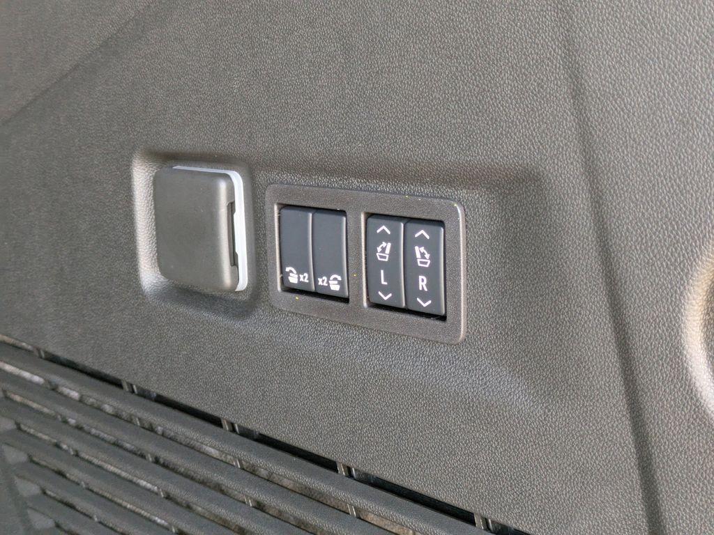 new 2025 Chevrolet Suburban car, priced at $74,195