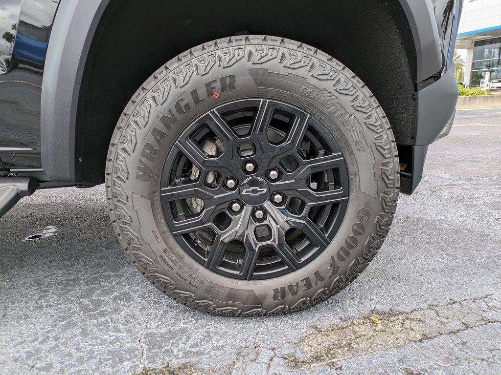 new 2026 Chevrolet Colorado car, priced at $43,410