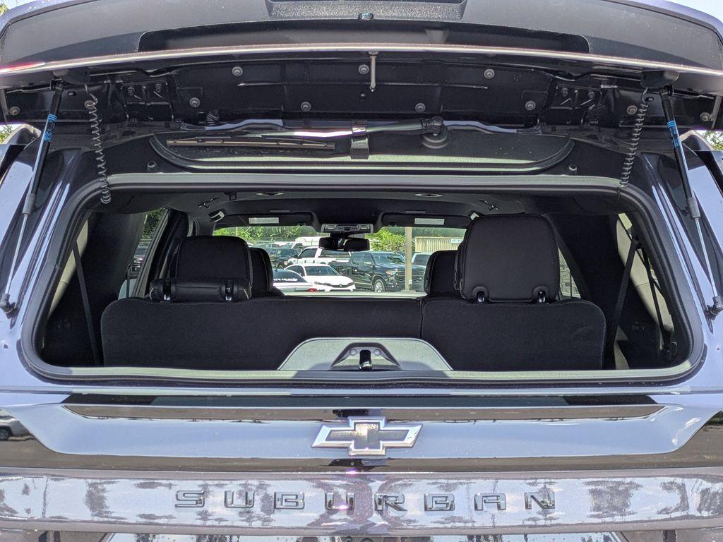 new 2025 Chevrolet Suburban car, priced at $76,345