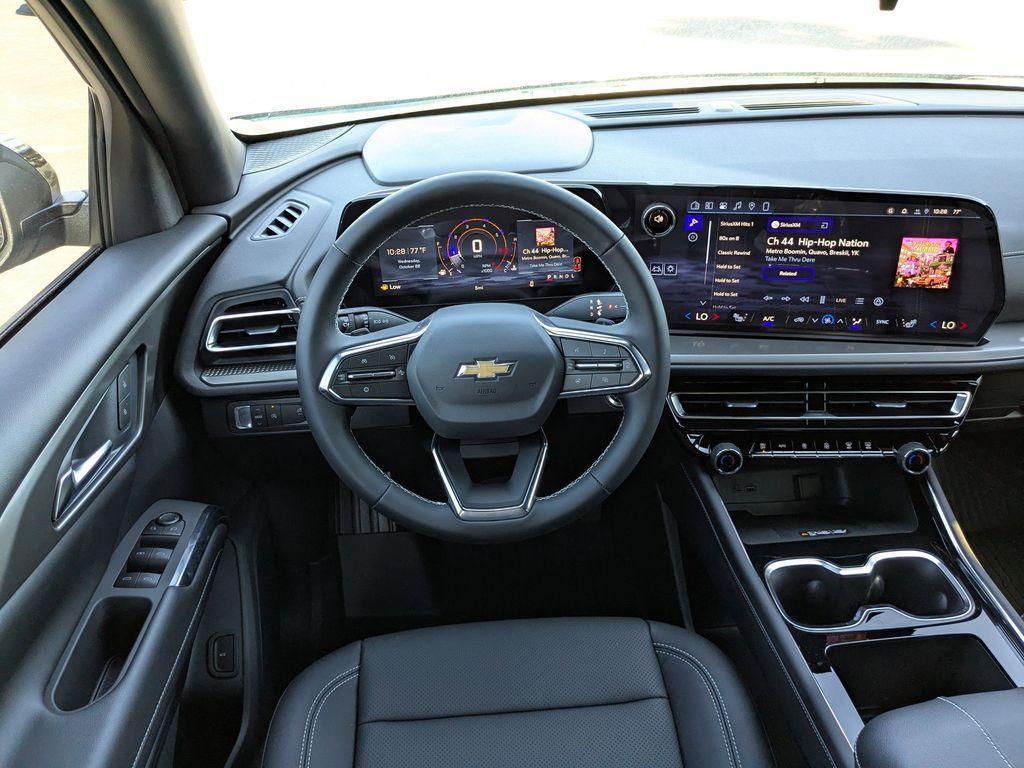 new 2026 Chevrolet Traverse car, priced at $47,690