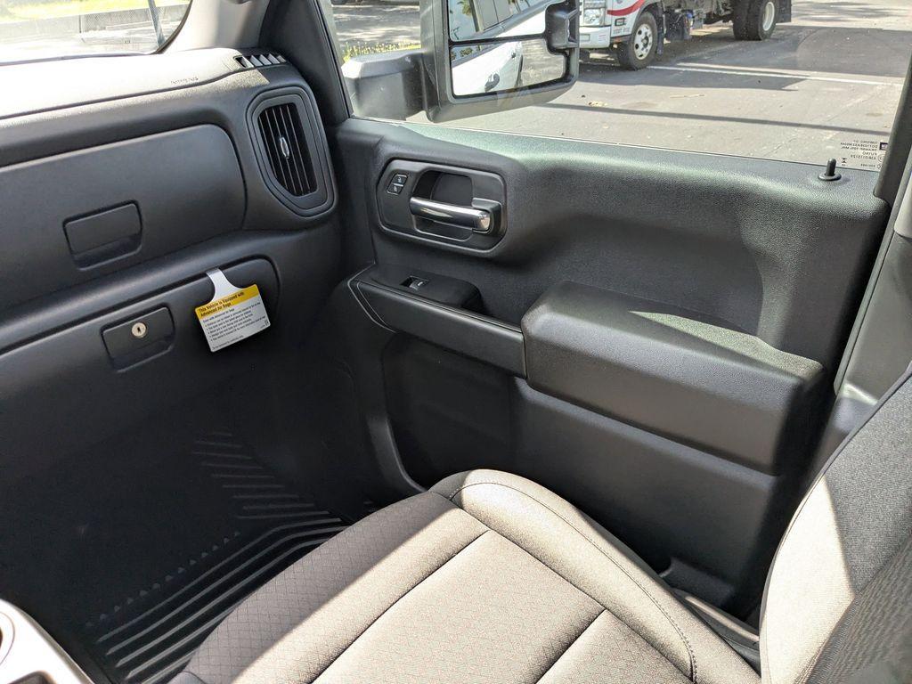 new 2025 Chevrolet Silverado 2500 car, priced at $52,035