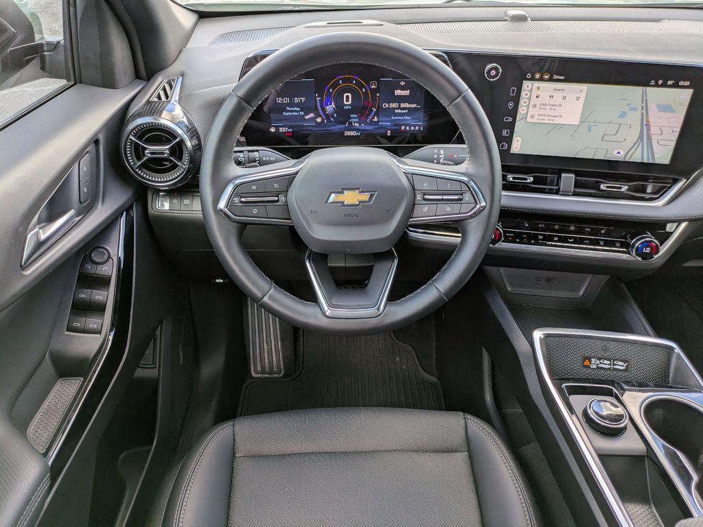 new 2026 Chevrolet Equinox car, priced at $29,310