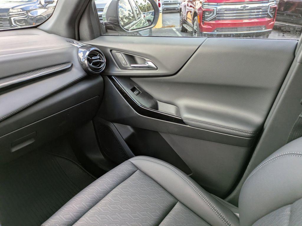 new 2026 Chevrolet Equinox car, priced at $29,310