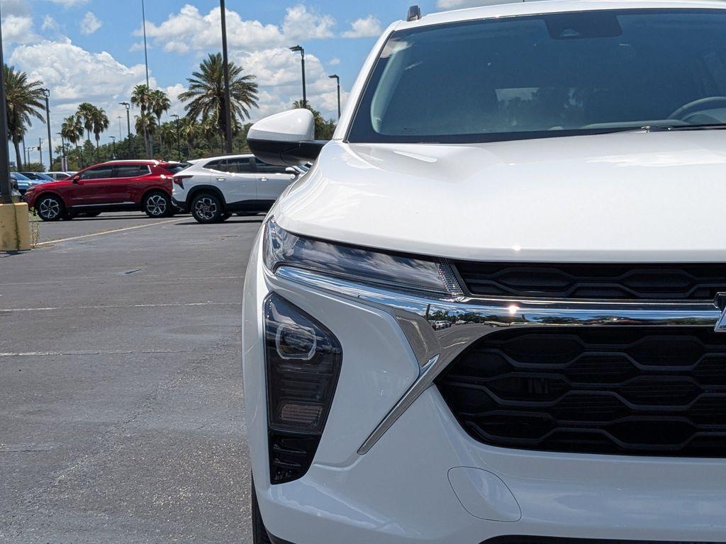 new 2025 Chevrolet Trax car, priced at $22,485