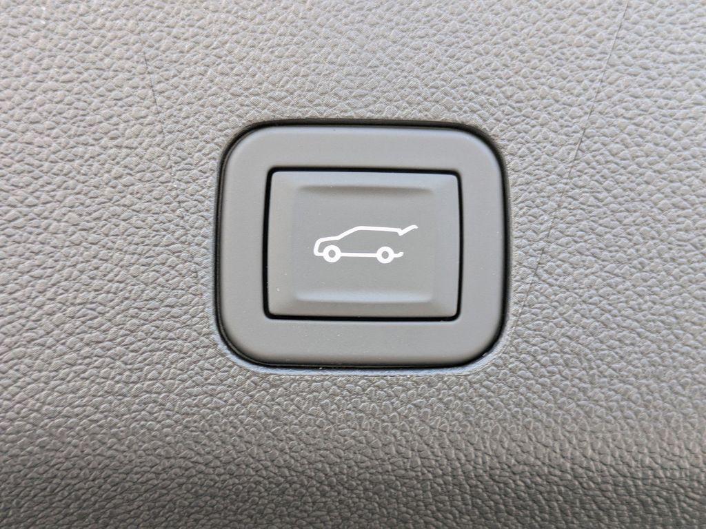 new 2025 Chevrolet Suburban car, priced at $75,195