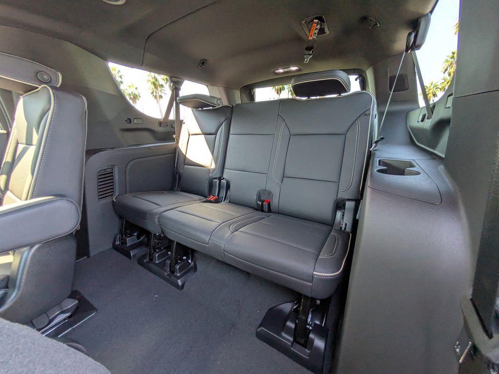 new 2025 Chevrolet Suburban car, priced at $75,195