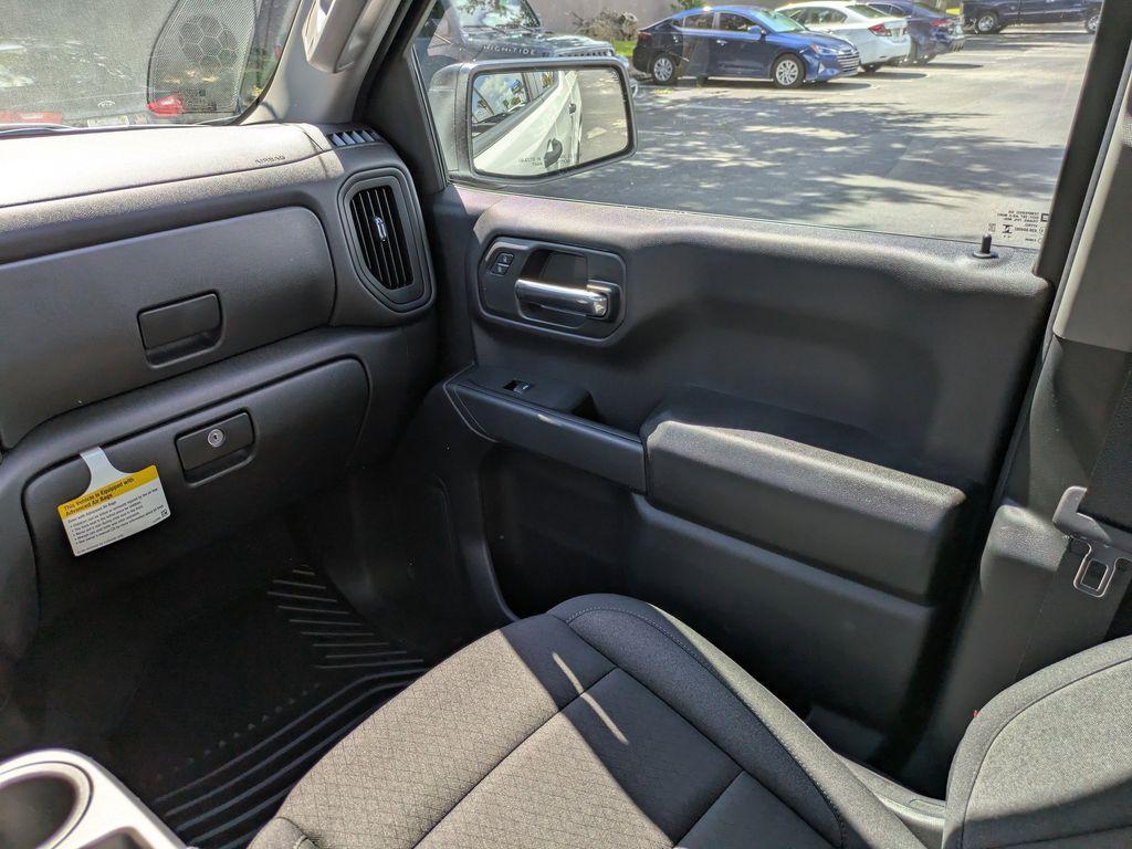 new 2025 Chevrolet Silverado 1500 car, priced at $49,720