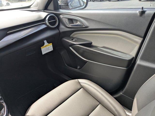 new 2025 Chevrolet Trax car, priced at $26,560