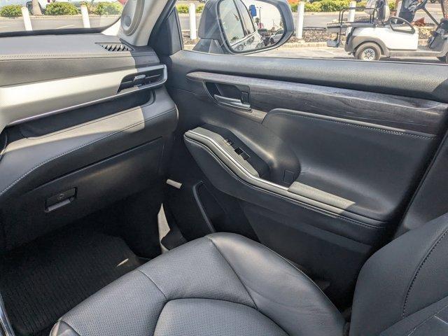 used 2022 Toyota Highlander car, priced at $39,988