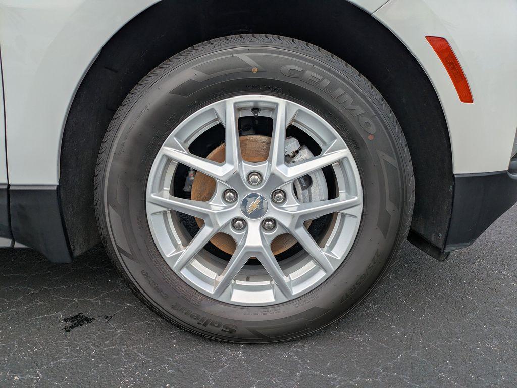 used 2024 Chevrolet Equinox car, priced at $18,998