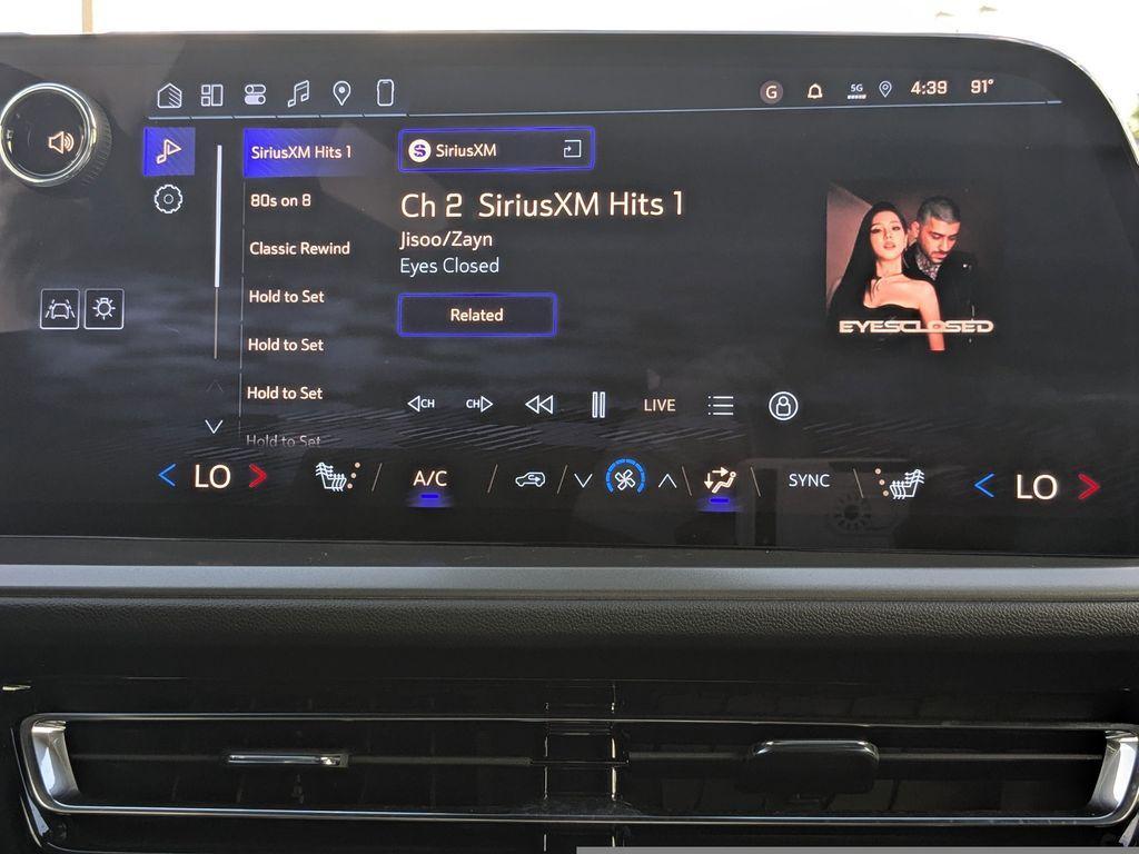 new 2026 Chevrolet Traverse car, priced at $47,690