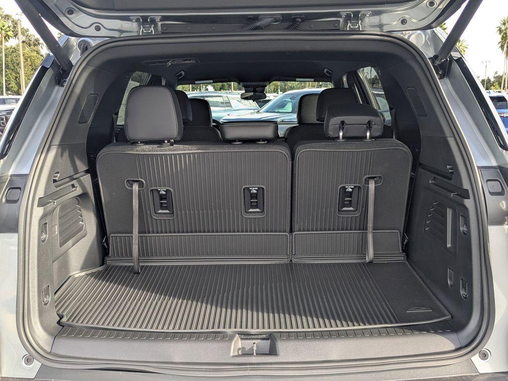 new 2026 Chevrolet Traverse car, priced at $47,690