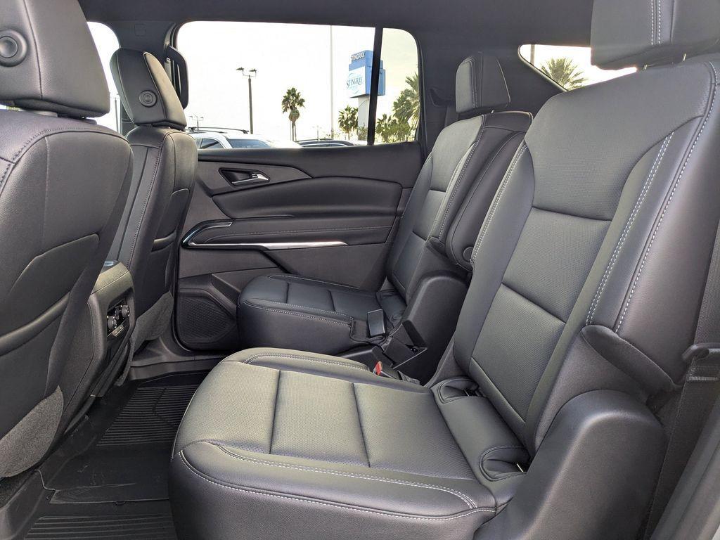 new 2026 Chevrolet Traverse car, priced at $47,690