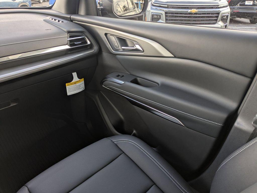 new 2026 Chevrolet Traverse car, priced at $47,690