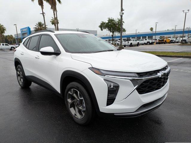 new 2025 Chevrolet Trax car, priced at $25,260