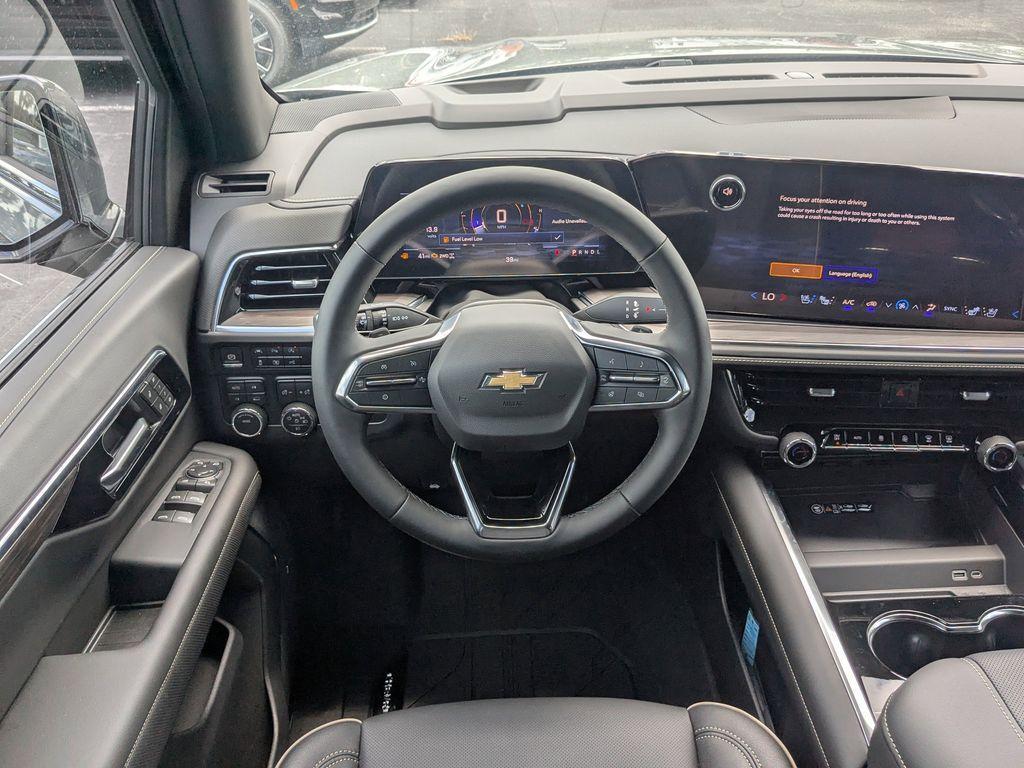 new 2025 Chevrolet Suburban car, priced at $80,040
