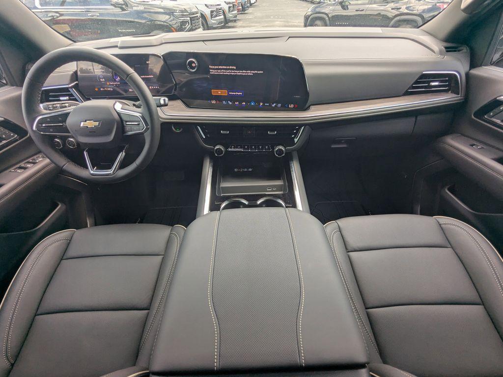 new 2025 Chevrolet Suburban car, priced at $80,040