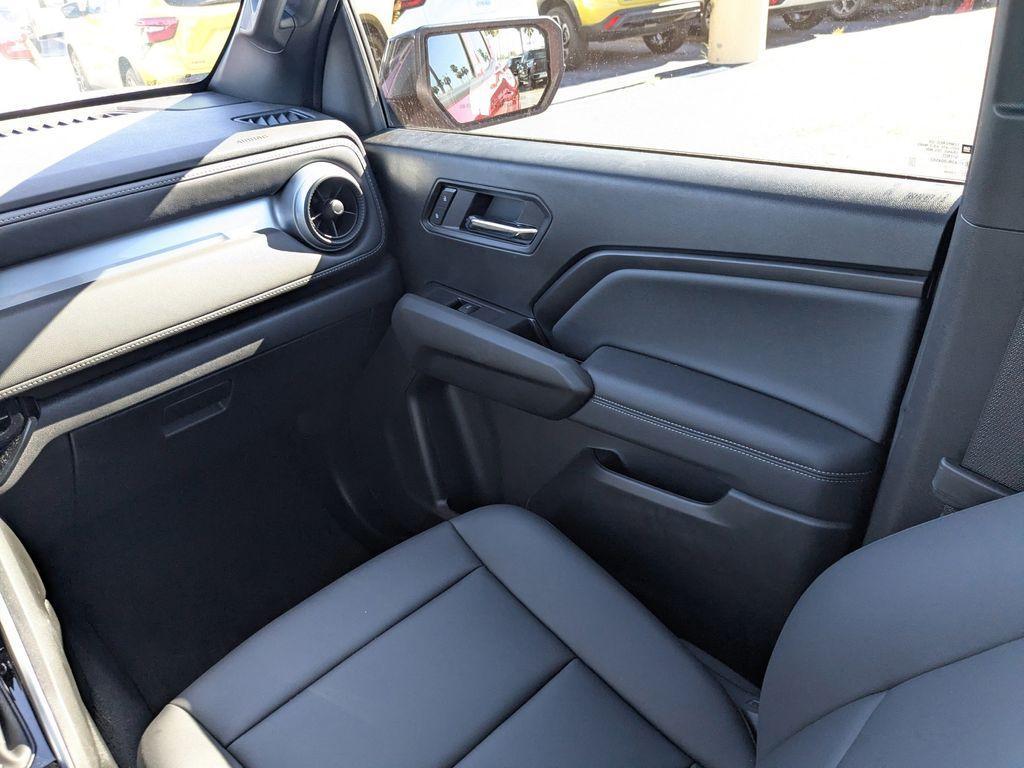 new 2025 Chevrolet Colorado car, priced at $40,130