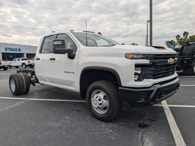 new 2025 Chevrolet Silverado 3500 car, priced at $52,948