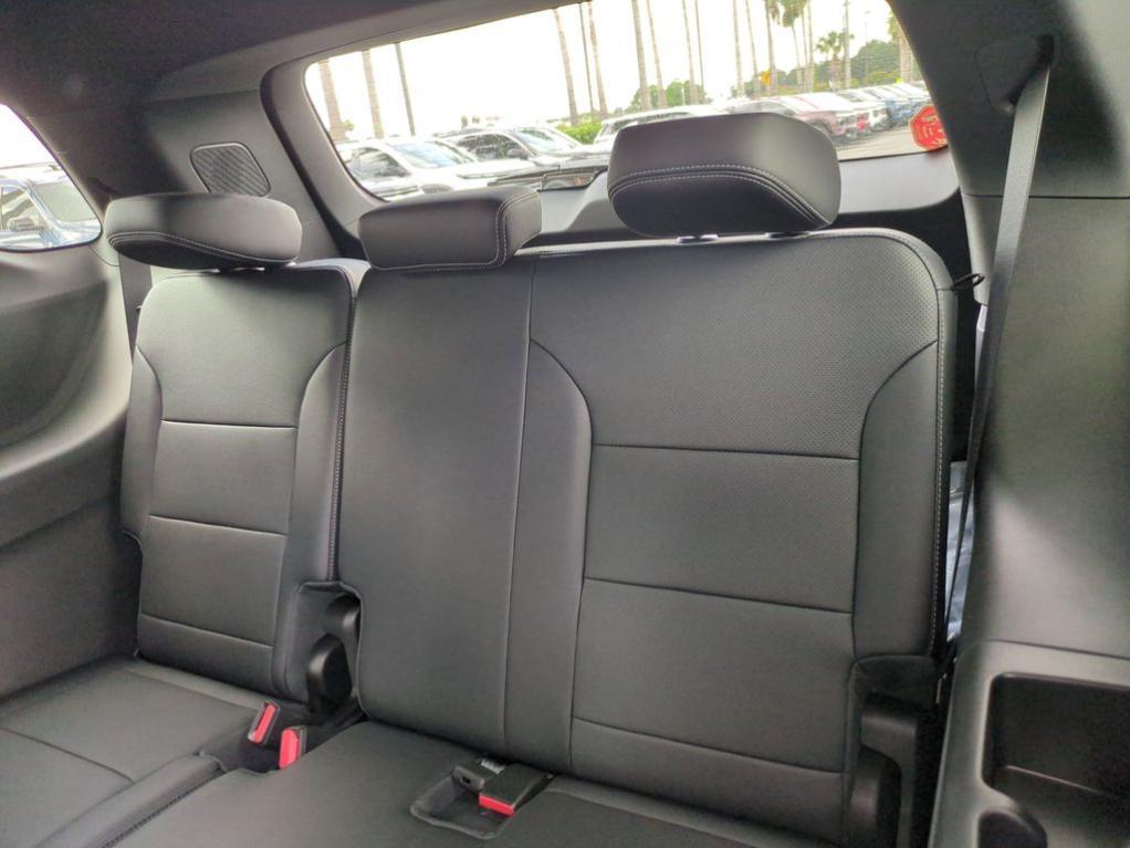 new 2025 Chevrolet Traverse car, priced at $45,490