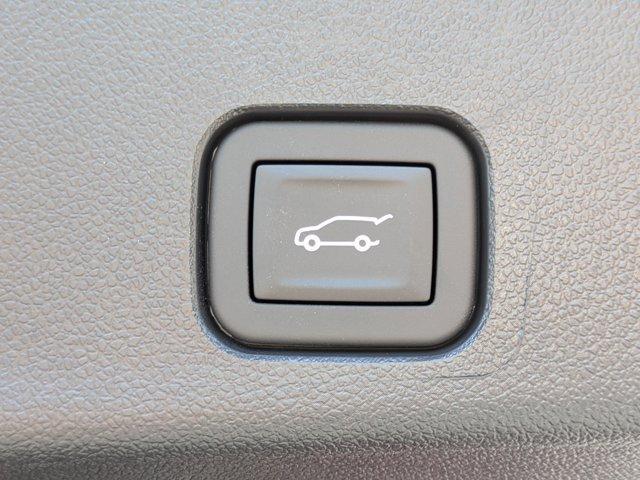 new 2025 Chevrolet Traverse car, priced at $42,090