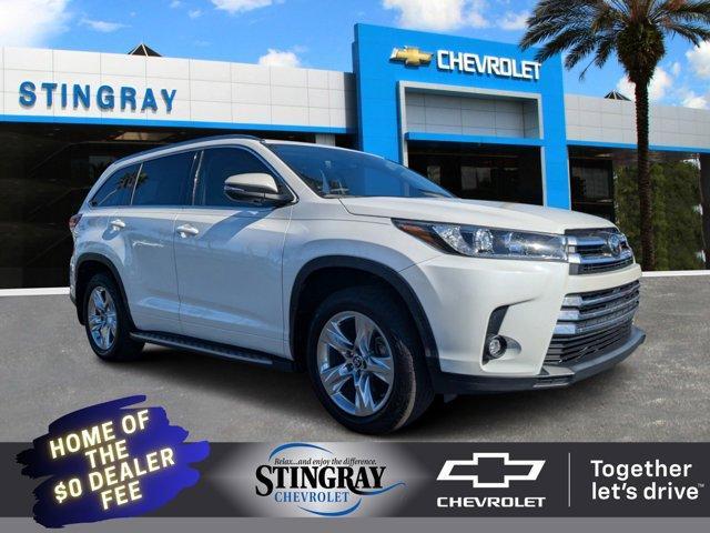 used 2019 Toyota Highlander car, priced at $29,788