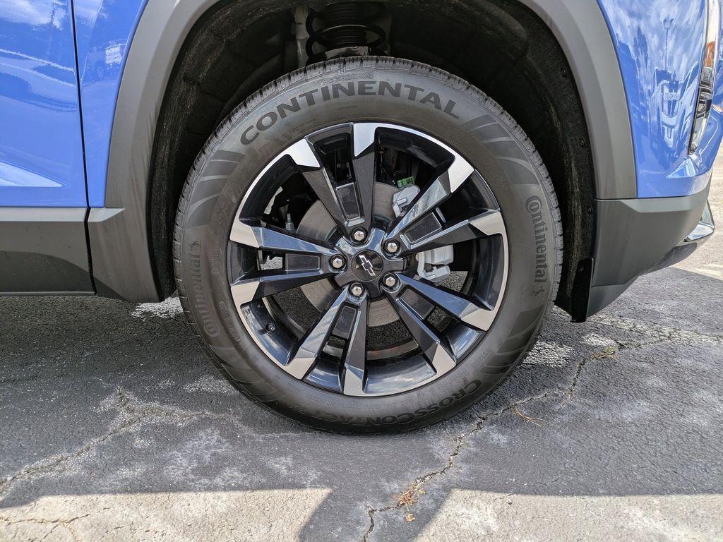new 2026 Chevrolet Equinox car, priced at $32,580