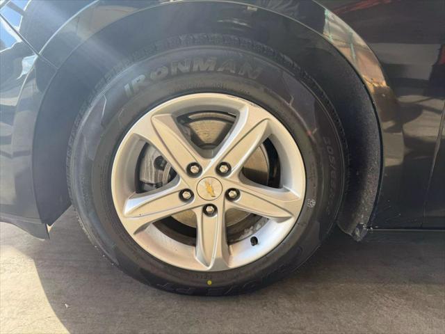 used 2022 Chevrolet Malibu car, priced at $14,990