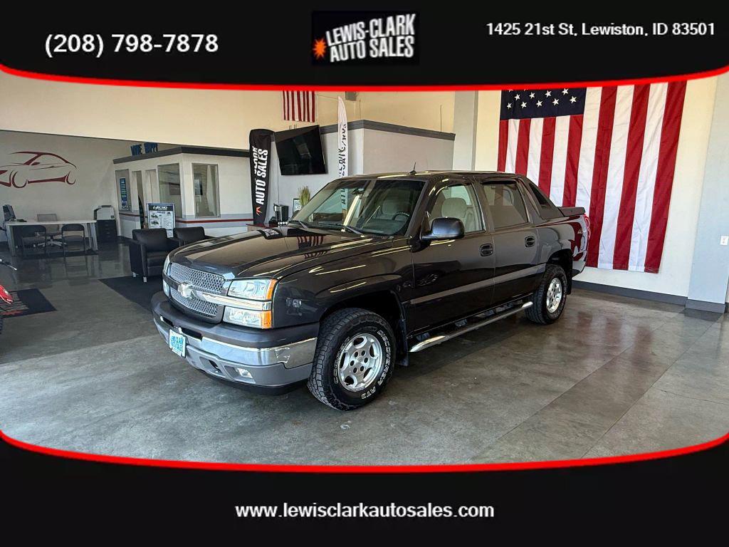 used 2005 Chevrolet Avalanche car, priced at $9,990