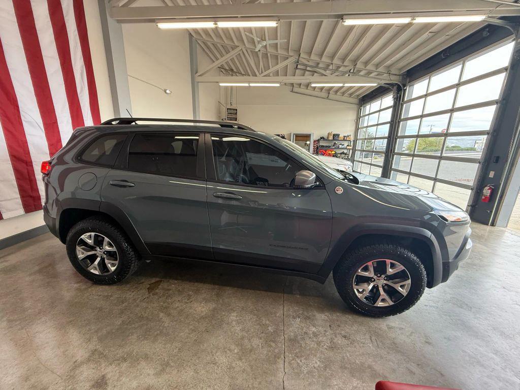 used 2015 Jeep Cherokee car, priced at $12,790