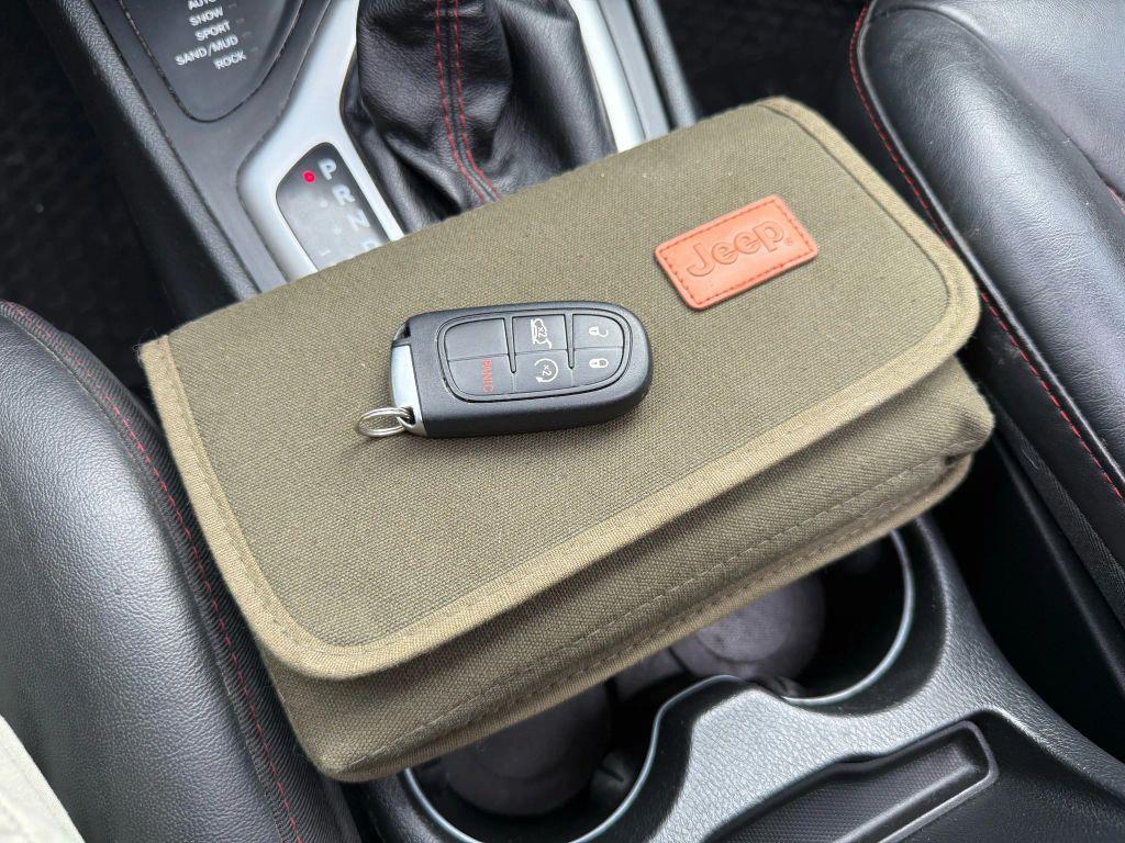 used 2015 Jeep Cherokee car, priced at $12,790