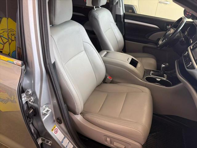 used 2018 Toyota Highlander car, priced at $28,990