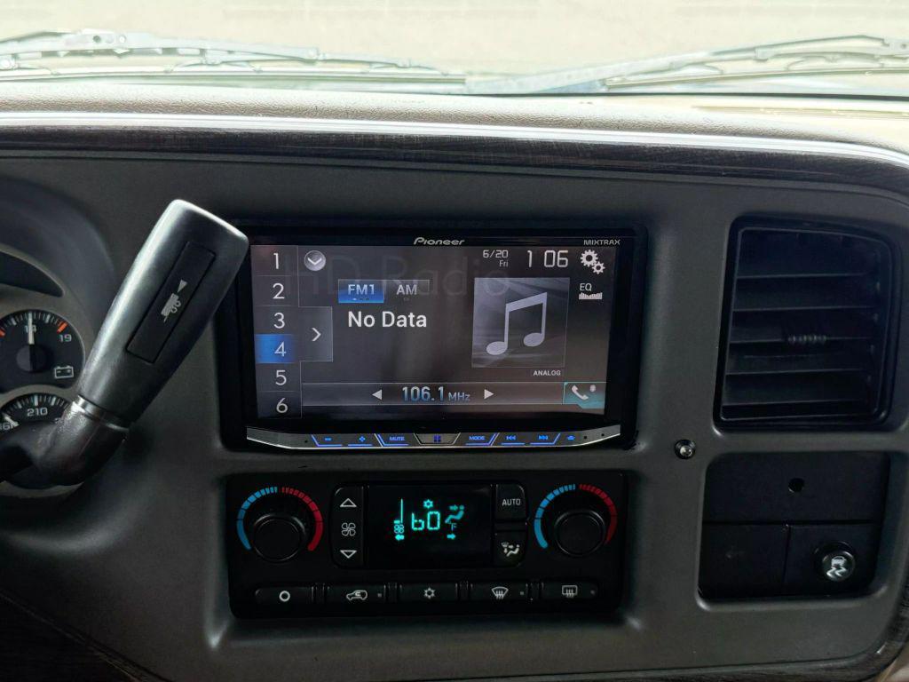 used 2004 GMC Yukon car, priced at $12,490