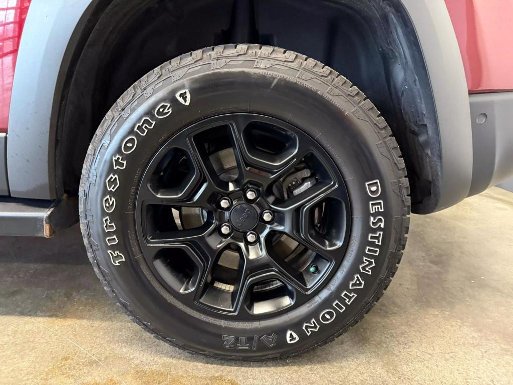 used 2019 Jeep Cherokee car, priced at $23,990