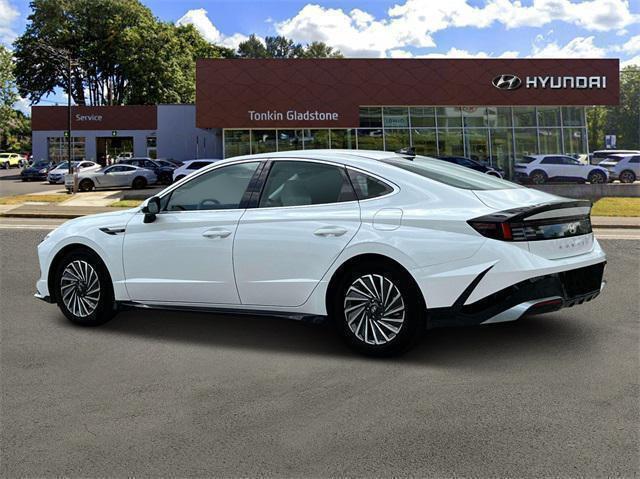 new 2025 Hyundai Sonata Hybrid car, priced at $33,150