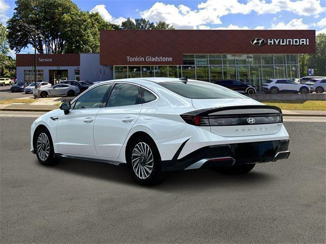 new 2025 Hyundai Sonata Hybrid car, priced at $33,150