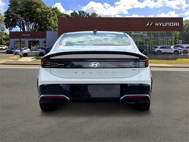 new 2025 Hyundai Sonata Hybrid car, priced at $33,150