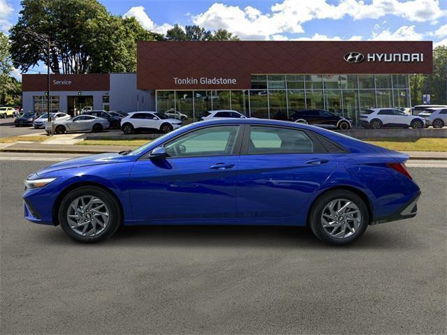new 2025 Hyundai ELANTRA HEV car, priced at $22,999