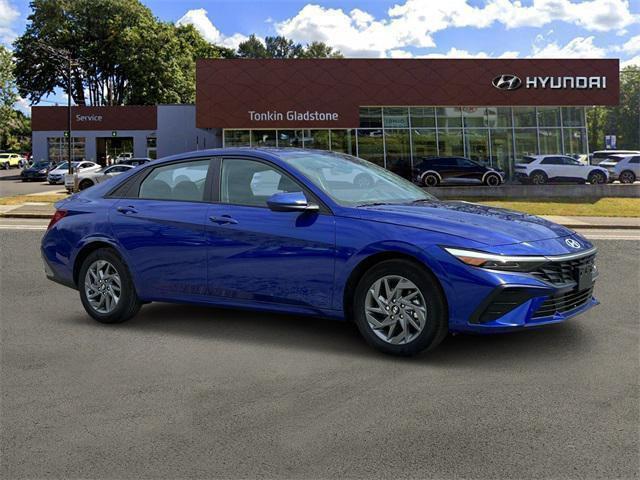 new 2025 Hyundai ELANTRA HEV car, priced at $22,999