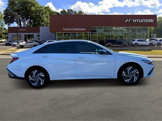 new 2025 Hyundai Elantra car, priced at $24,474