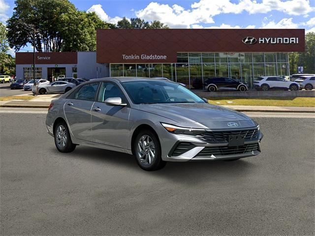 new 2024 Hyundai Elantra HEV car, priced at $25,903