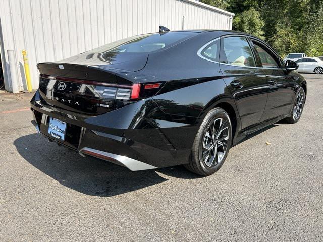 new 2024 Hyundai Sonata car, priced at $29,591