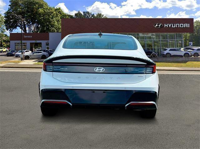 new 2025 Hyundai Sonata Hybrid car, priced at $38,605