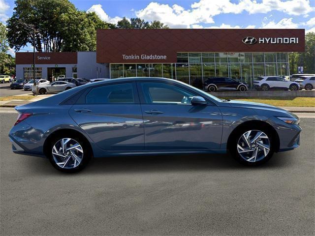 new 2025 Hyundai Elantra car, priced at $22,915