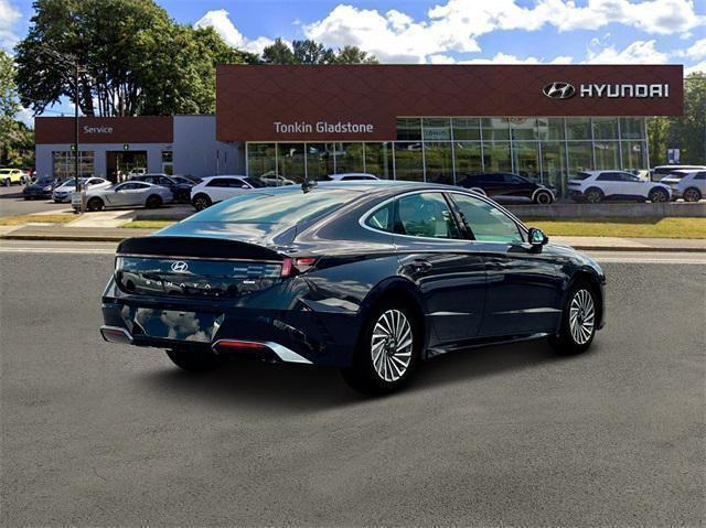 new 2025 Hyundai Sonata Hybrid car, priced at $32,690