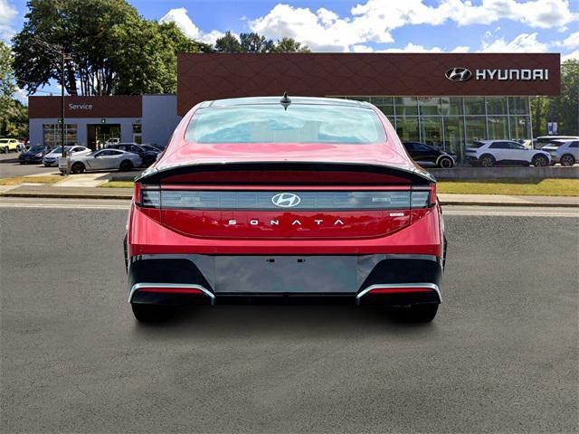 new 2025 Hyundai Sonata Hybrid car, priced at $38,060